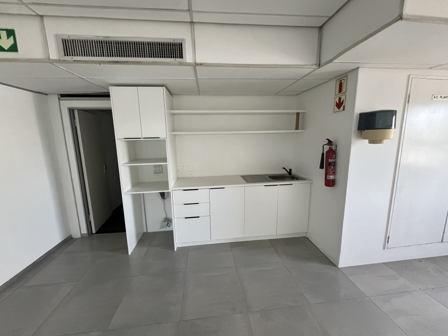 To Let commercial Property for Rent in Bo Oakdale Western Cape